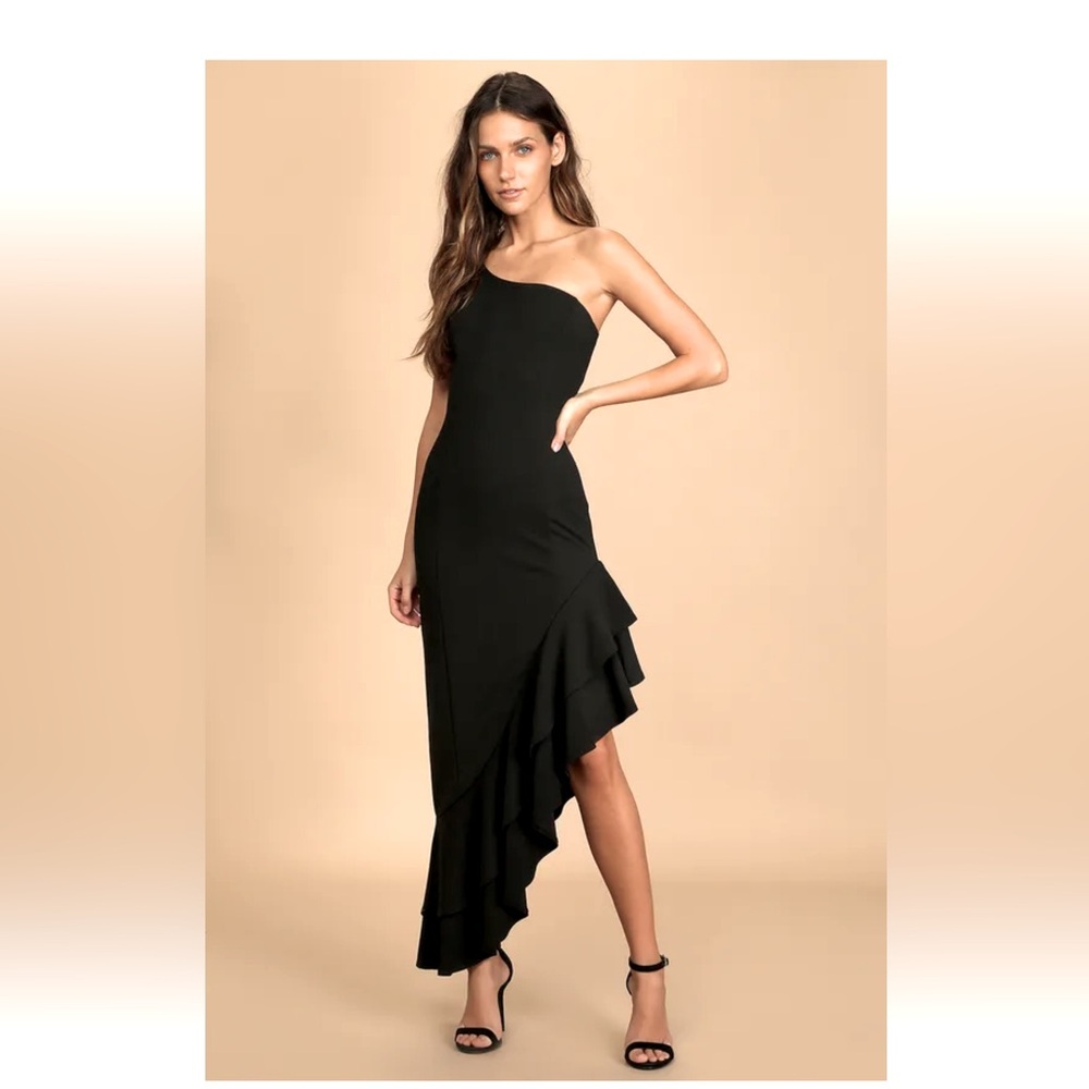 Lulus Black one Shoulder Asymmetrical Midi Dress worn once